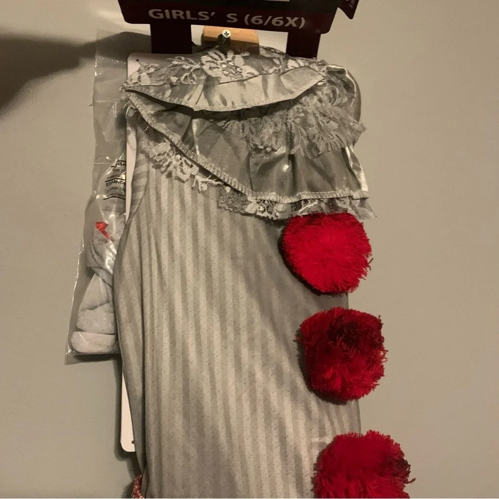 NWT. WAY TO CELEBRATE Carnevil Clown Creepy Clown Kids Costume